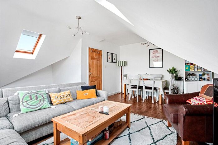 2 Bedroom Flat For Sale In Trinity Road, London, SW17