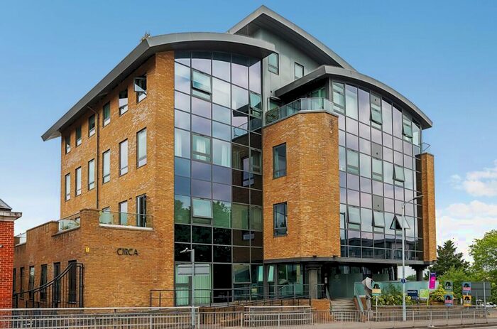 1 Bedroom Apartment To Rent In The Ring, Bracknell, RG12