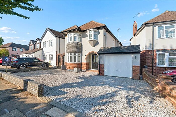 4 Bedroom Detached House For Sale In Nelwyn Avenue, Emerson Park, RM11