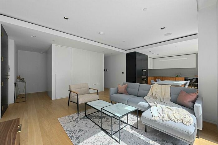 2 Bedroom Apartment To Rent In Bartholomew Close, London, EC1A