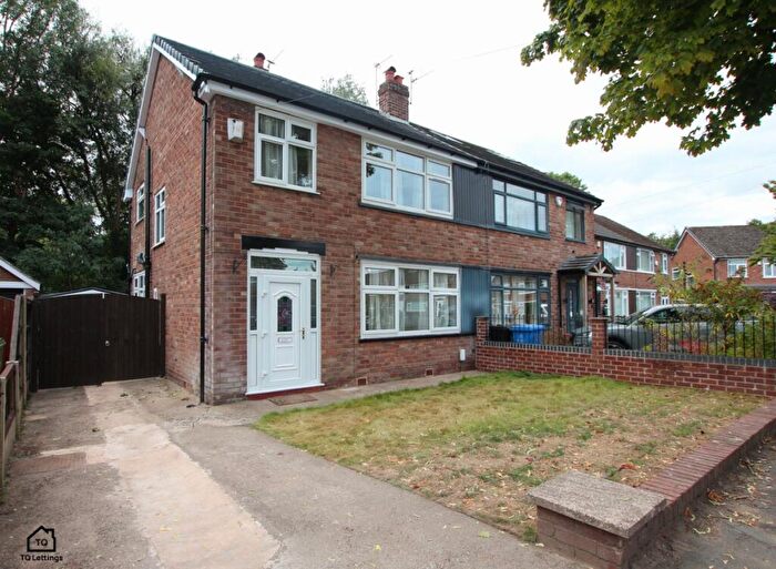 3 Bedroom Semi-Detached House To Rent In Kenmore Road, Sale, M33