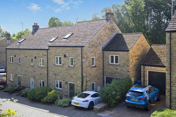5 Bedroom Town House To Rent In Baynes Way, Embsay, BD23