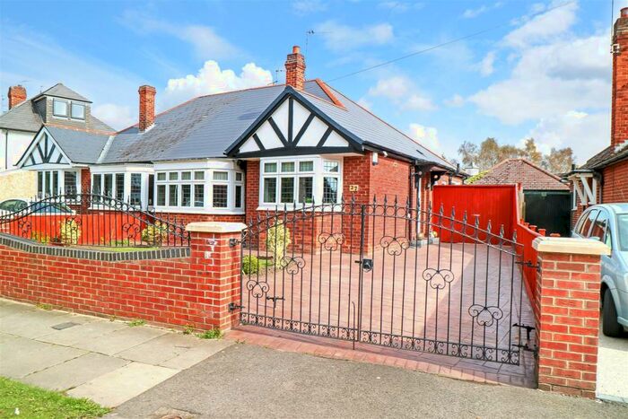 2 Bedroom Semi-Detached Bungalow To Rent In Carmel Road South, Darlington, DL3