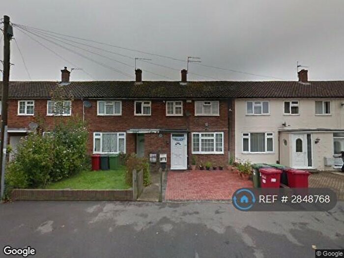 4 Bedroom Terraced House To Rent In Reddington Drive, Slough, SL3