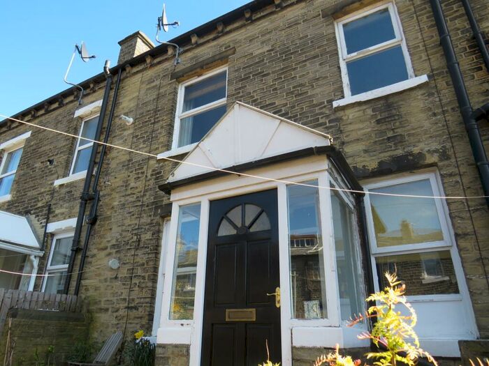 2 Bedroom House To Rent In Perseverance Terrace, Halifax, HX1