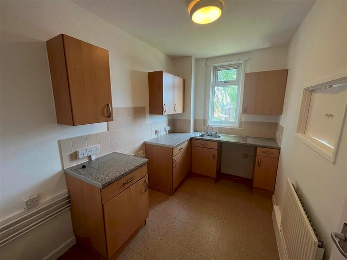 1 Bedroom Maisonette To Rent In White Lodge Gardens, Nottingham, NG8
