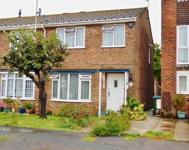 3 Bedroom End Of Terrace House To Rent In Timberleys, Littlehampton, BN17