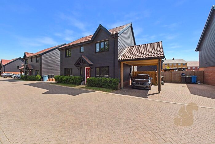 4 Bedroom Detached House For Sale In Burdock Crescent, Ipswich, IP1