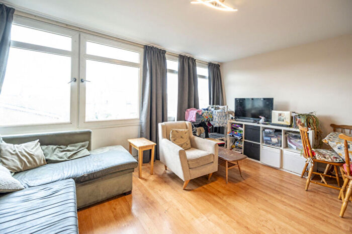 2 Bedroom Maisonette For Sale In McGrath Road, , Forest Gate, London, E15