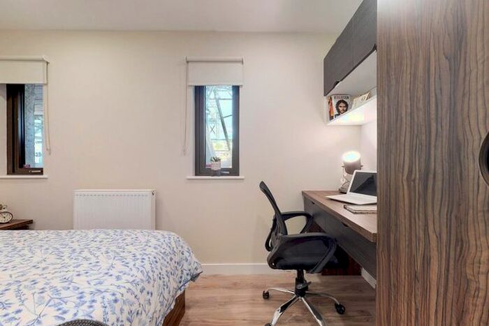 2 Bedroom Flat To Rent In Furnival Square, Sheffield, S1