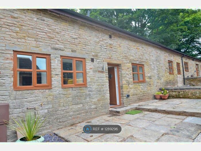 3 Bedroom Semi-Detached House To Rent In Lawns Courtyard, Wigan WN5