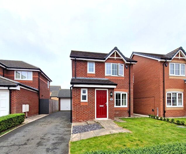 3 Bedroom Detached House To Rent In Moss House Road, Blackpool, FY4