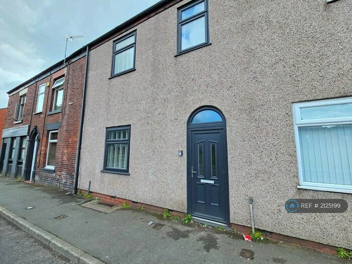 3 Bedroom Terraced House To Rent In Grimshaw Lane, Middleton, Manchester, M24