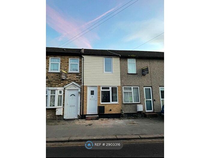 2 Bedroom Terraced House To Rent In Upminster Road South, Rainham, RM13