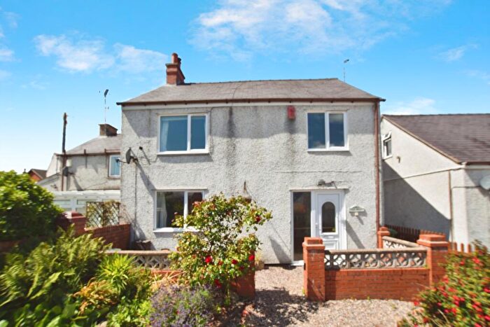 3 Bedroom Detached House For Sale In Oak Road, Ponciau, LL14