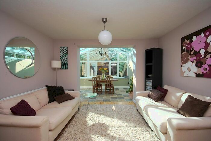 2 Bedroom Terraced House To Rent In Woldham Road, Bromley, BR2