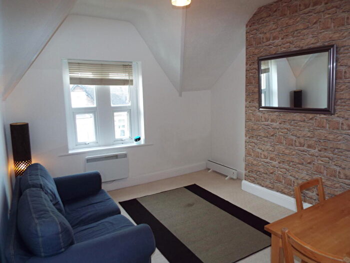 1 Bedroom Flat To Rent In Claude Road, Roath, Cardiff, CF24