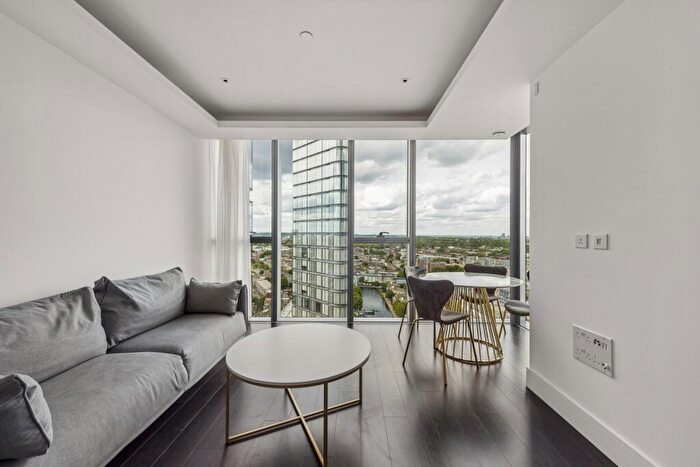 2 Bedroom Apartment To Rent In Carrara Tower, City Road, EC1V