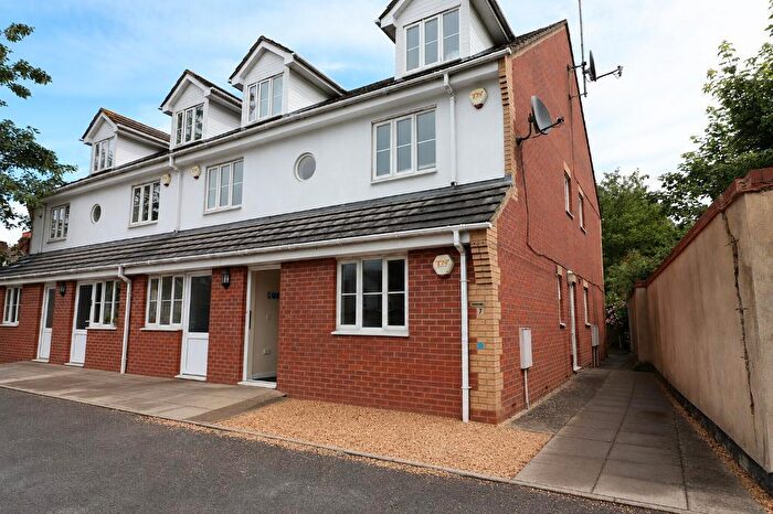 1 Bedroom Maisonette To Rent In Kingston Road, Luton, Bedfordshire, LU2