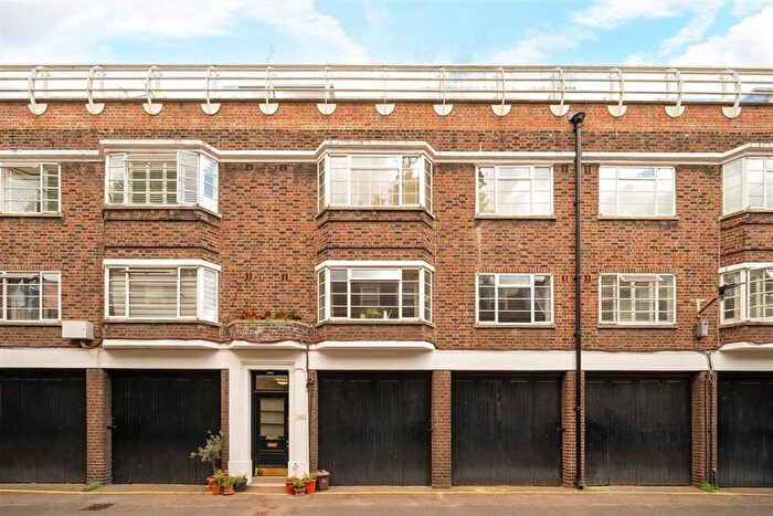 2 Bedroom Flat To Rent In Gower Mews, Fitzrovia Amp; Covent Garden, WC1E