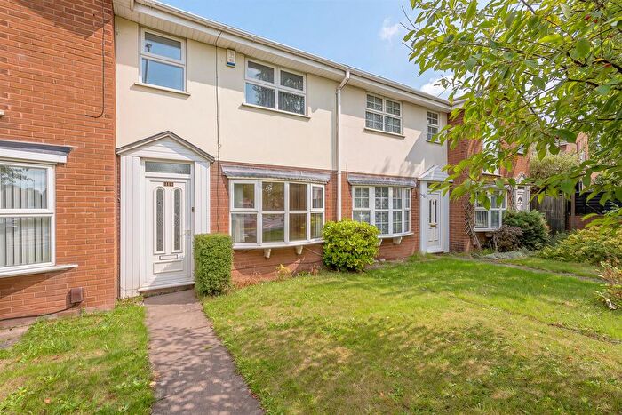 3 Bedroom Terraced House For Sale In Stallings Lane, Kingswinford, DY6