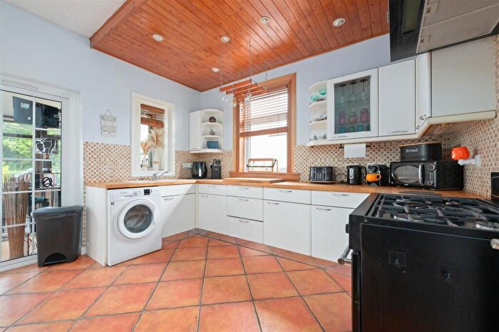 2 Bedroom Semi-Detached Bungalow For Sale In Arthur Street, Dunfermline, KY12