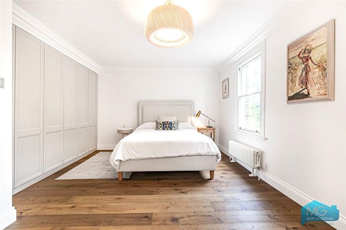 2 Bedroom Flat For Sale In Carlingford Road, Hampstead, London, NW3
