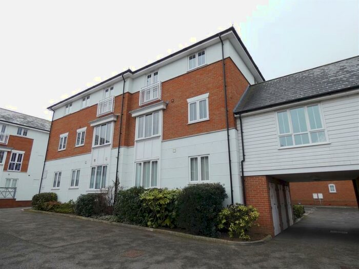 2 Bedroom Apartment To Rent In Wicketts End, Whitstable, CT5