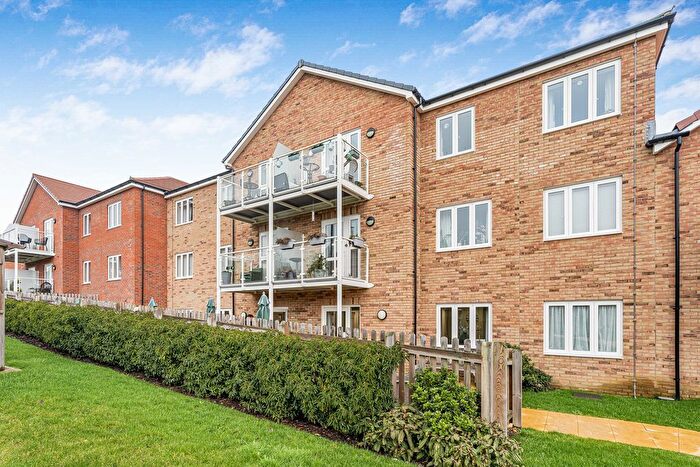 2 Bedroom Flat For Sale In Bluebell House, Westcroft, Milton Keynes, MK4