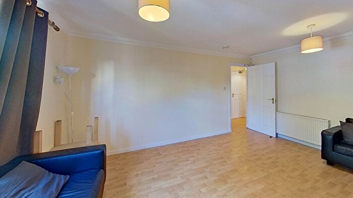 3 Bedroom Flat To Rent In Murano Place, Edinburgh, EH7