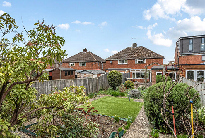 3 Bedroom Semi Detached House For Sale In Beech Road, Botley, Oxford, Oxfordshire, OX2