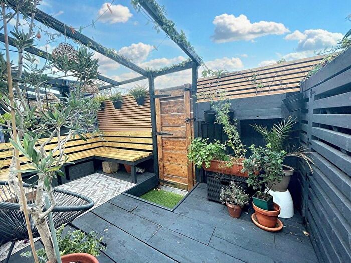 1 Bedroom Flat For Sale In Norman Road, Newhaven, BN9