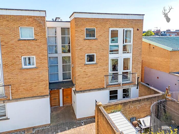 5 Bedroom End Of Terrace House To Rent In Crowther Close, Fulham, SW6