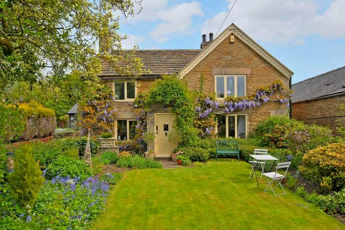 3 Bedroom Detached House For Sale In Cordwell Lane, Millthorpe, Sheffield, S18