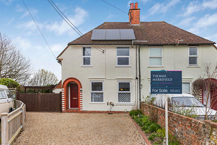 4 Bedroom Semi Detached House For Sale In The Crescent, East Hagbourne, OX11