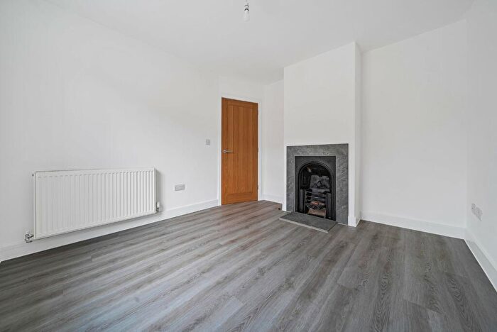 2 Bedroom End Of Terrace House For Sale In New Road, Netley Abbey, Southampton, Hampshire, SO31