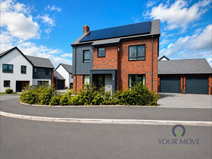 4 Bedroom Detached House For Sale In Cottongrass Close, Blackburn, Lancashire, BB2