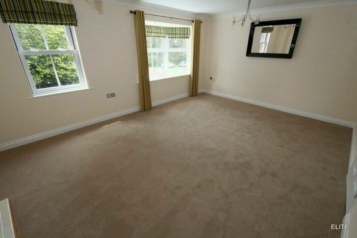4 Bedroom Town House To Rent In Dalton Crescent, Sheraton Park, DH1