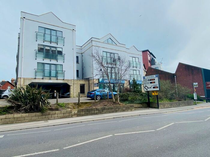 2 Bedroom Apartment To Rent In Denmark Road, Poole, BH15