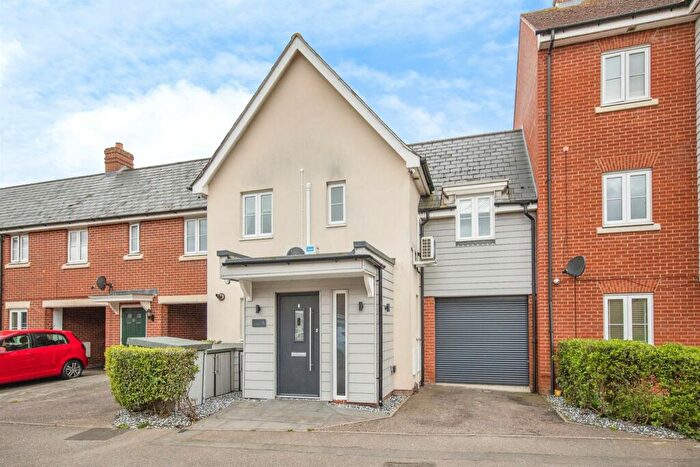 3 Bedroom Link Detached House For Sale In Glebe Road, Colchester, CO2