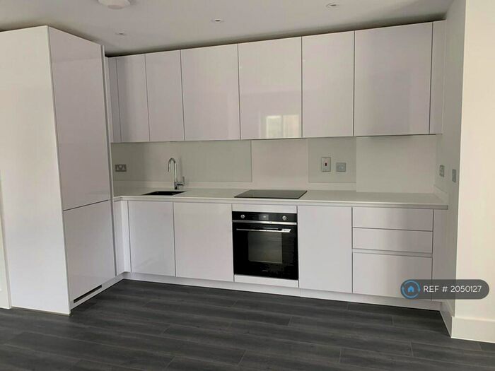 1 Bedroom Flat To Rent In Scotts Lane, Bromley, BR2