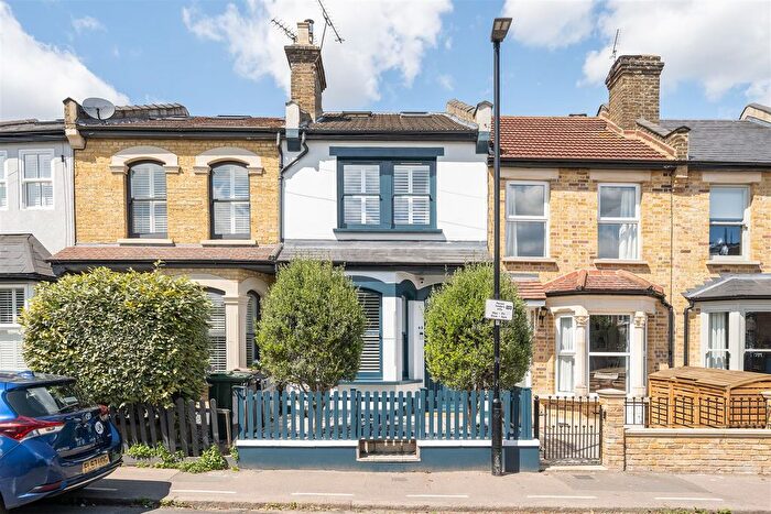 4 Bedroom Property For Sale In Barclay Road, London, E17