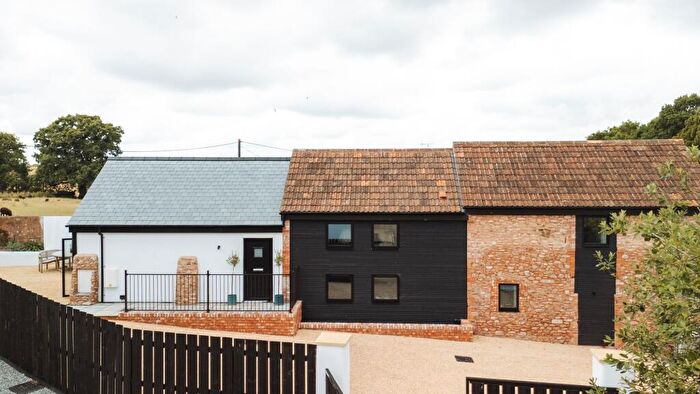 4 Bedroom Barn Conversion For Sale In Ashill, Cullompton, EX15