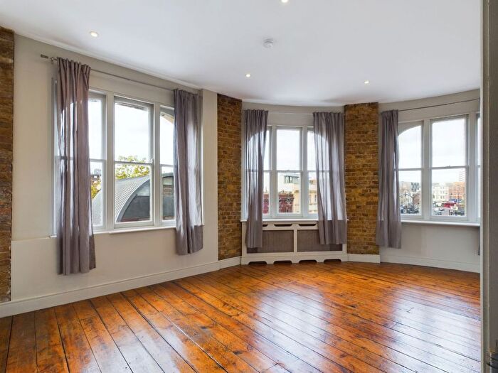 4 Bedroom Flat To Rent In Royal College Street, London, NW1