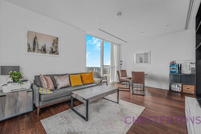 2 Bedroom Flat To Rent In Maine Tower, Harbour Way, E14