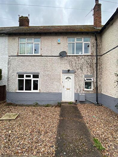 3 Bedroom House To Rent In Trelawn Close, Nottingham, NG5