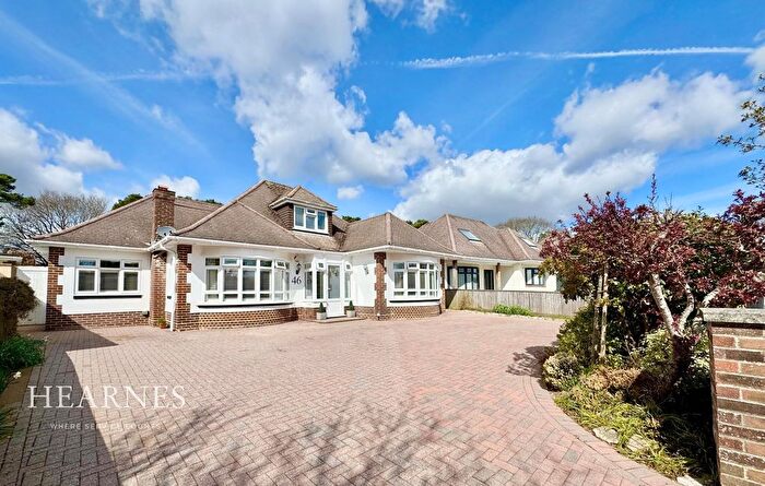 4 Bedroom Chalet For Sale In Dulsie Road, Talbot Woods, Bournemouth, BH3