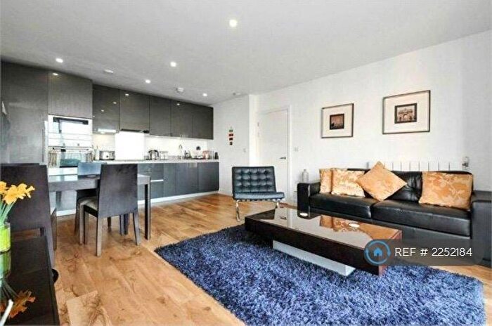 2 Bedroom Flat To Rent In Conningham Court, London, SE9