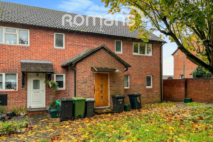 1 Bedroom Maisonette To Rent In Derrick Close, Calcot, Reading, RG31