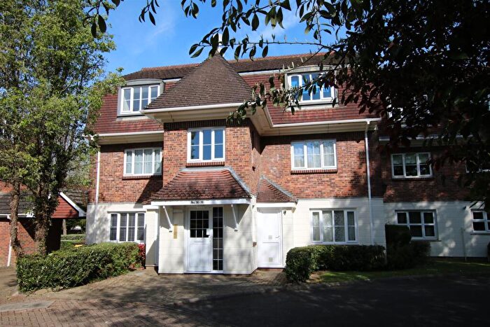 1 Bedroom Flat For Sale In Greenacres, North Parade, Horsham, RH12